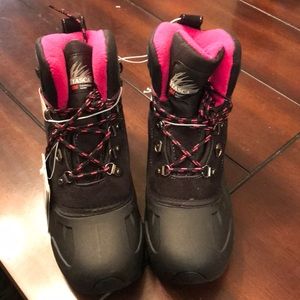 Cute and warm women’s boots.